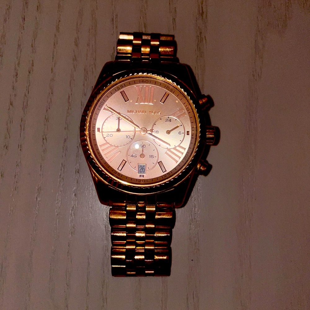Michael Kors Women's MK5569 Lexington Rose Gold-Tone Stainless Steel Watch